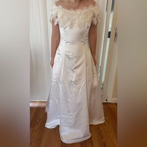 Vintage Jessica McClintock Off-Shoulder White Lace Trim Satin Wedding Dress